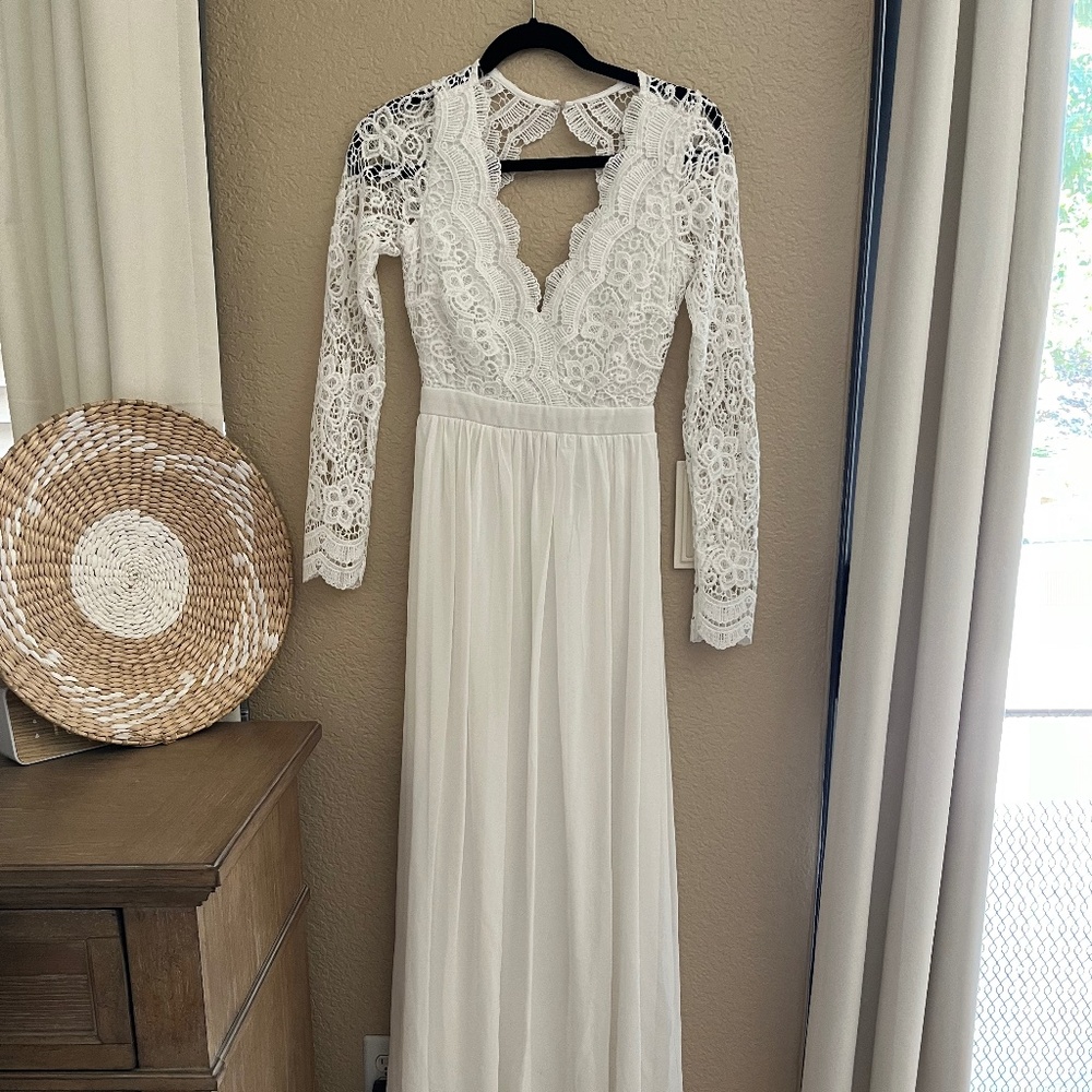 Wedding / engagement long dress by Lulus size XS